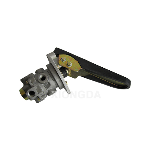 【XIONGDA】 Brake Valve MC838211 For Japanese Truck